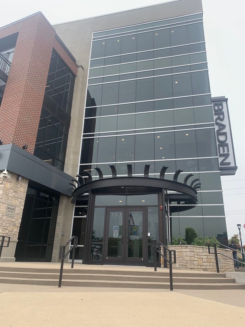 A large building with a sign that says braden on it