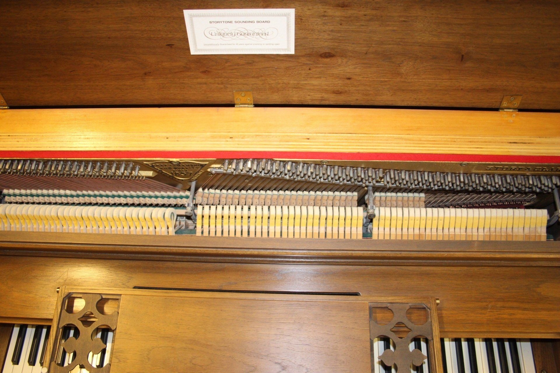 Story&Clark Console Piano 2