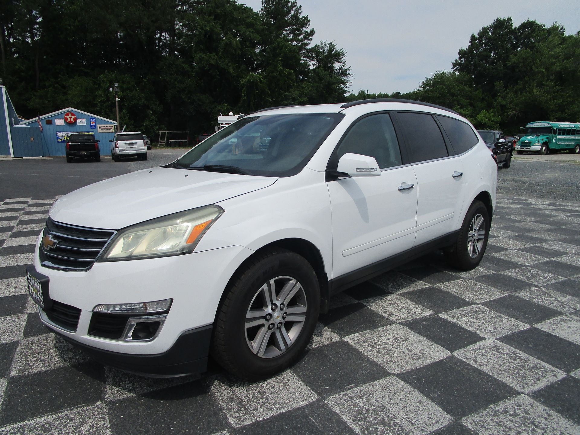 2017 CHEVY TRAVERSE LT