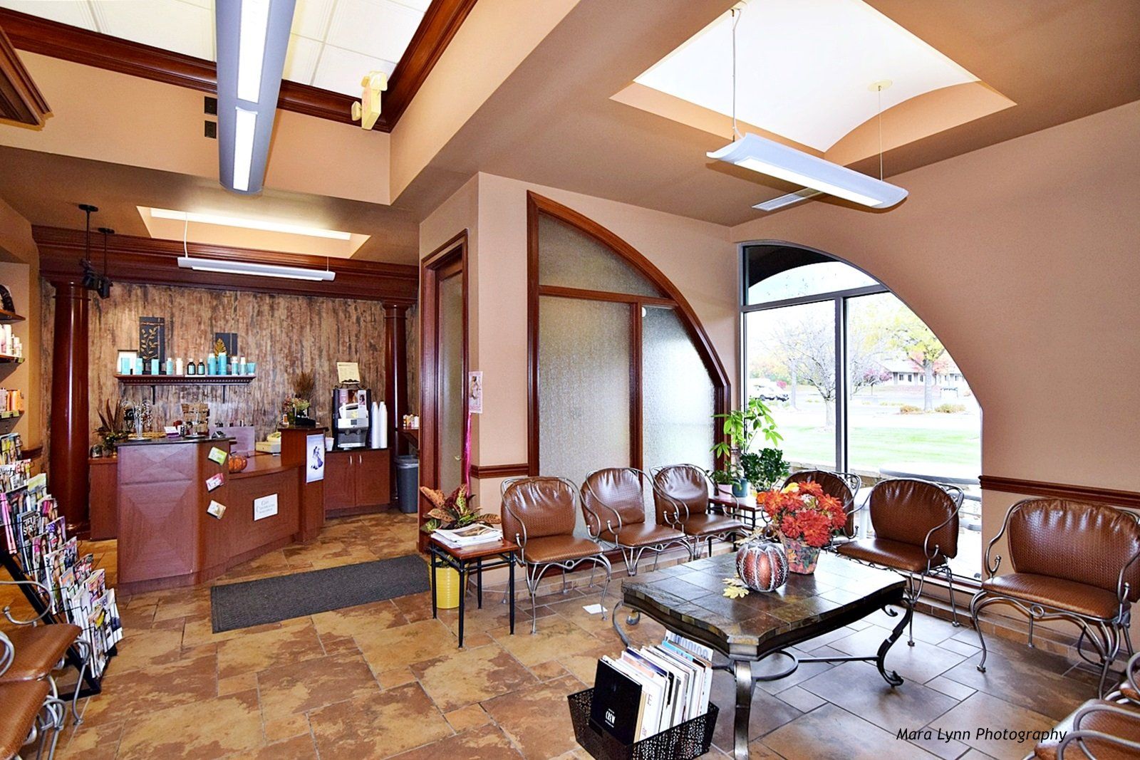 Contact Headquarters Salon And Spa Elgin IL 8476976940