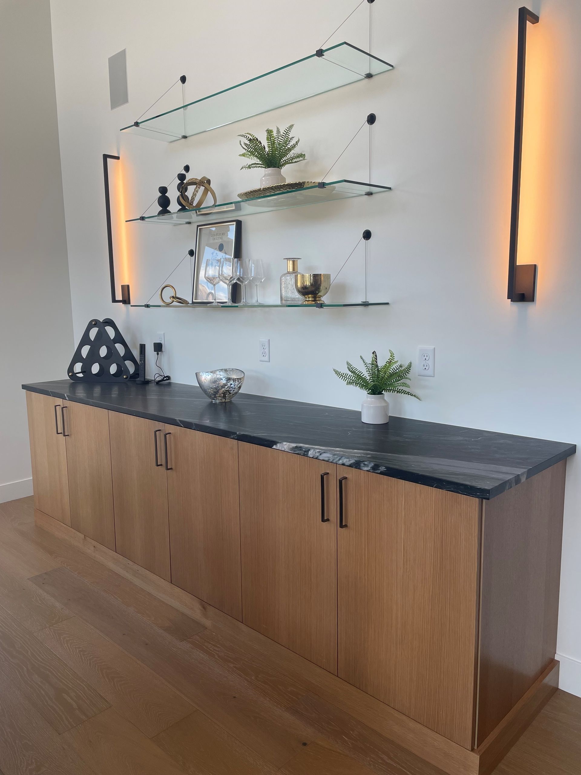 Buffet in Showplace Cabinetry Rift White Oak in Buff