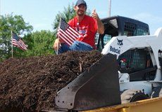 Dave's Mulch Store tuck, Man thumps up