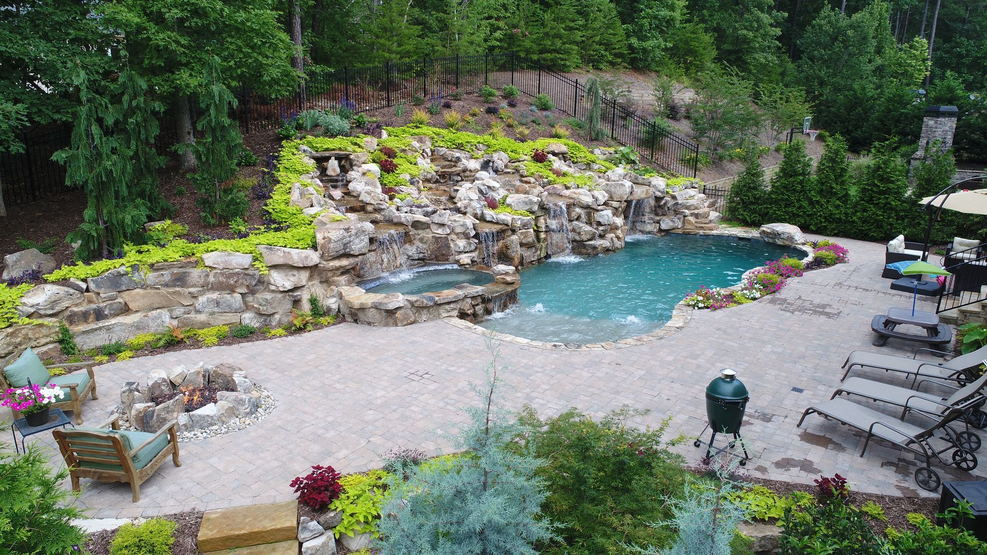 Custom-build freeform pool in Canton, GA