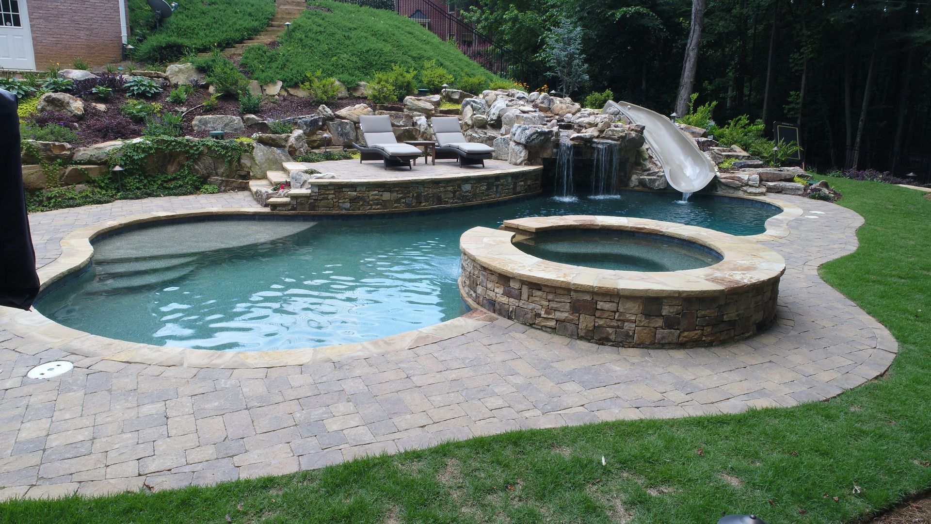 Custom-build freeform pool in Buford, GA
