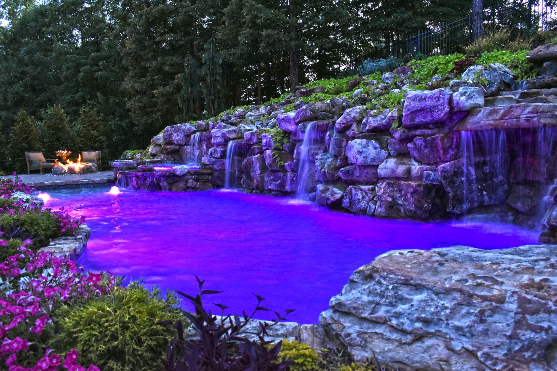 Custom freeform pool builder in Sugar Hill, GA