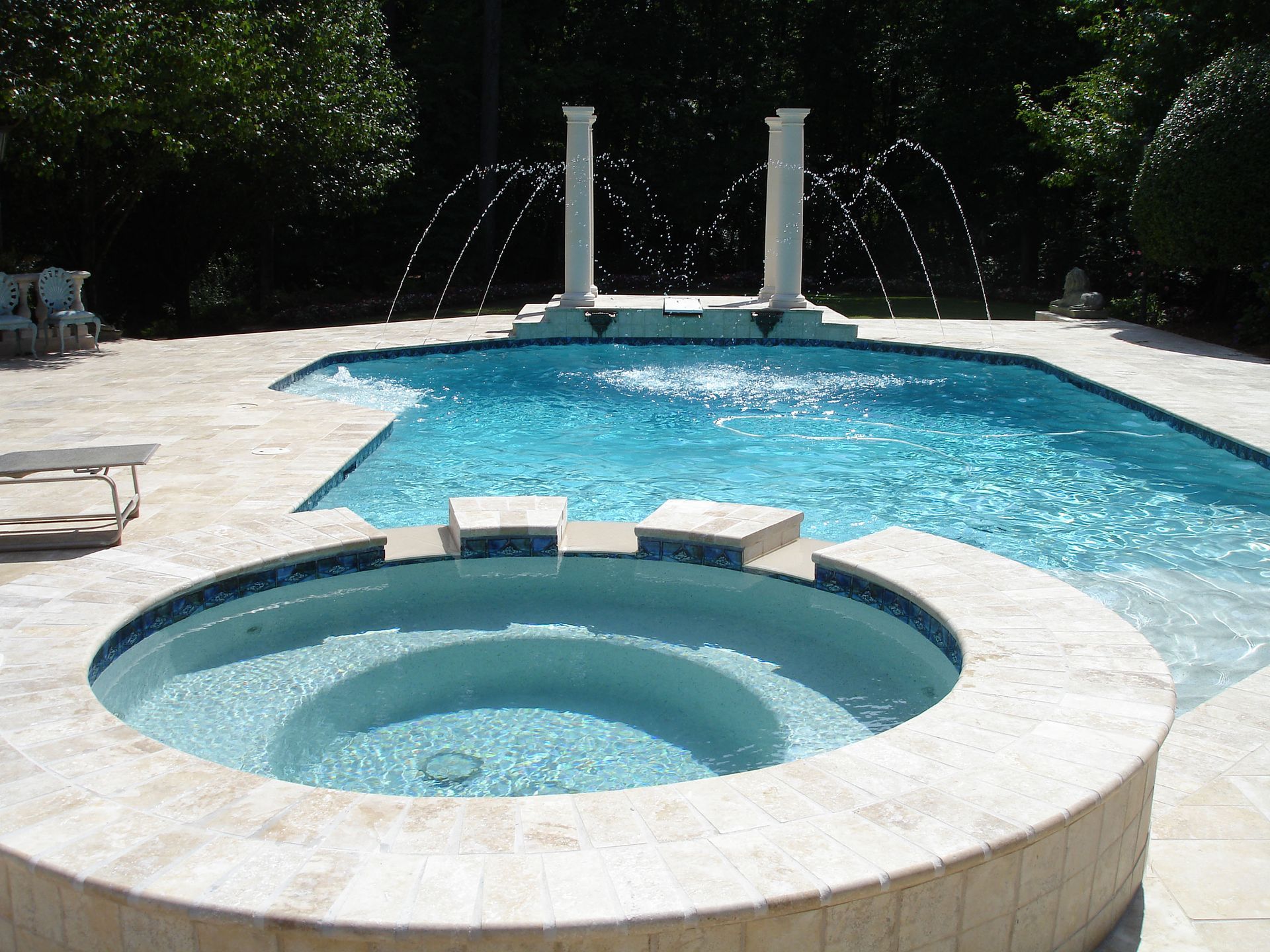 Custom-build geometric pool in Dahlonega, GA