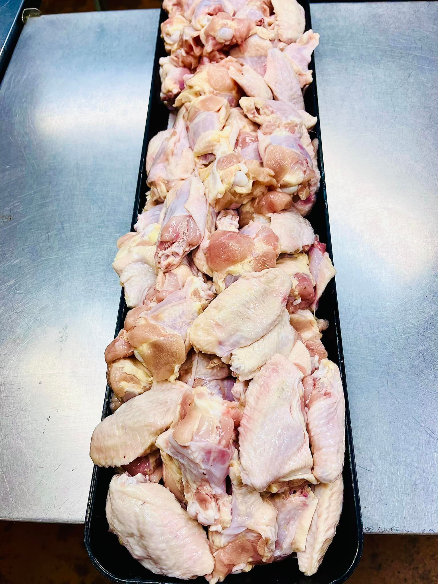 Raw chicken wings