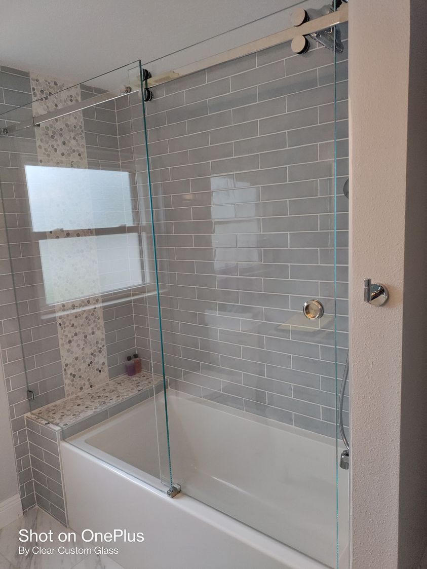 Walk in shower, tiled