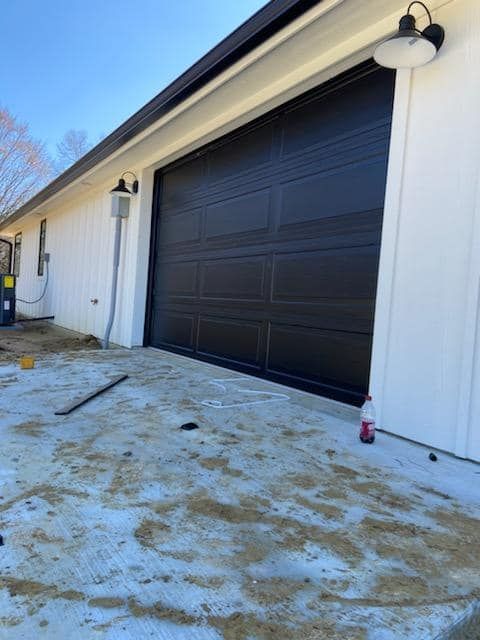 Commercial garage door