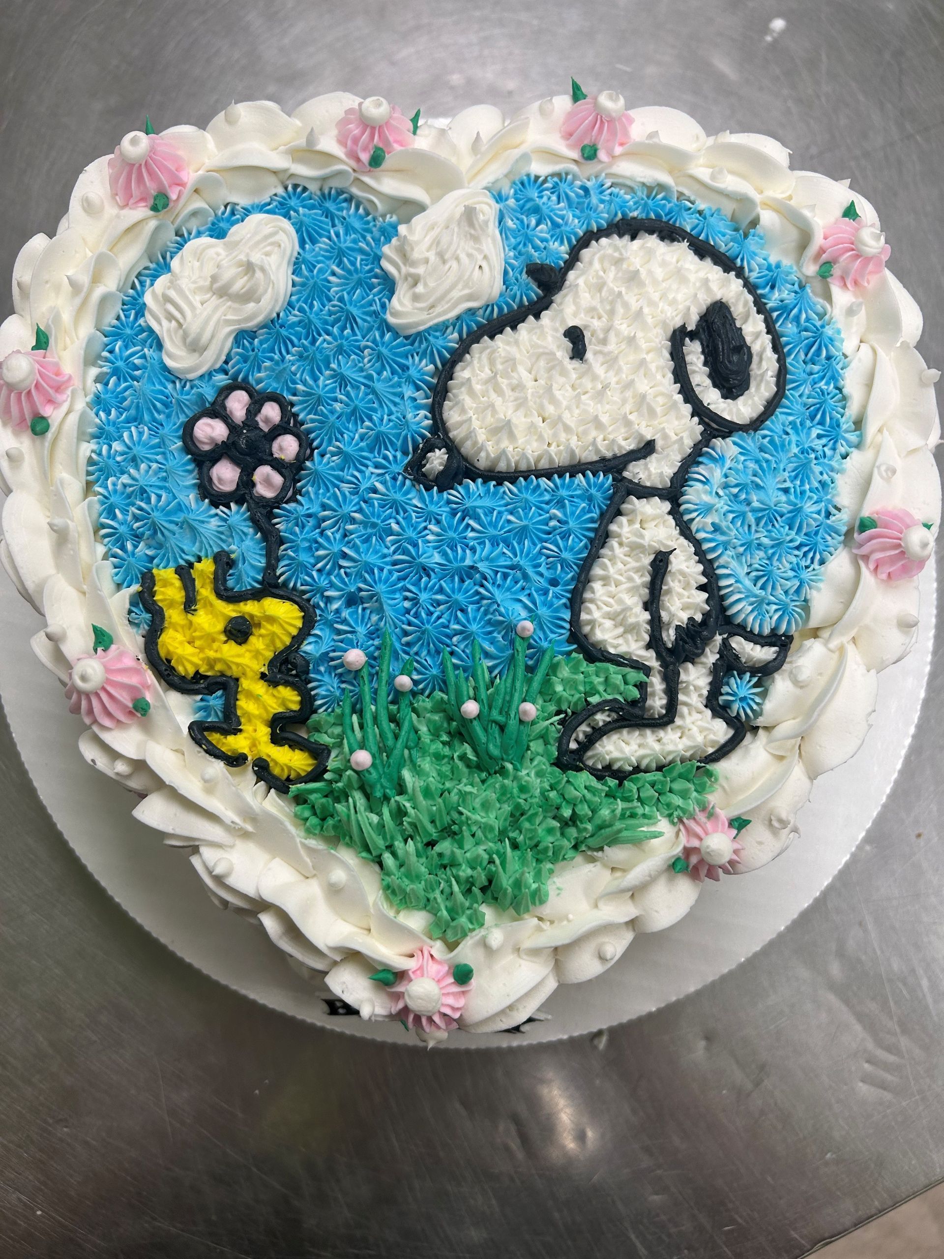 snoopy cake