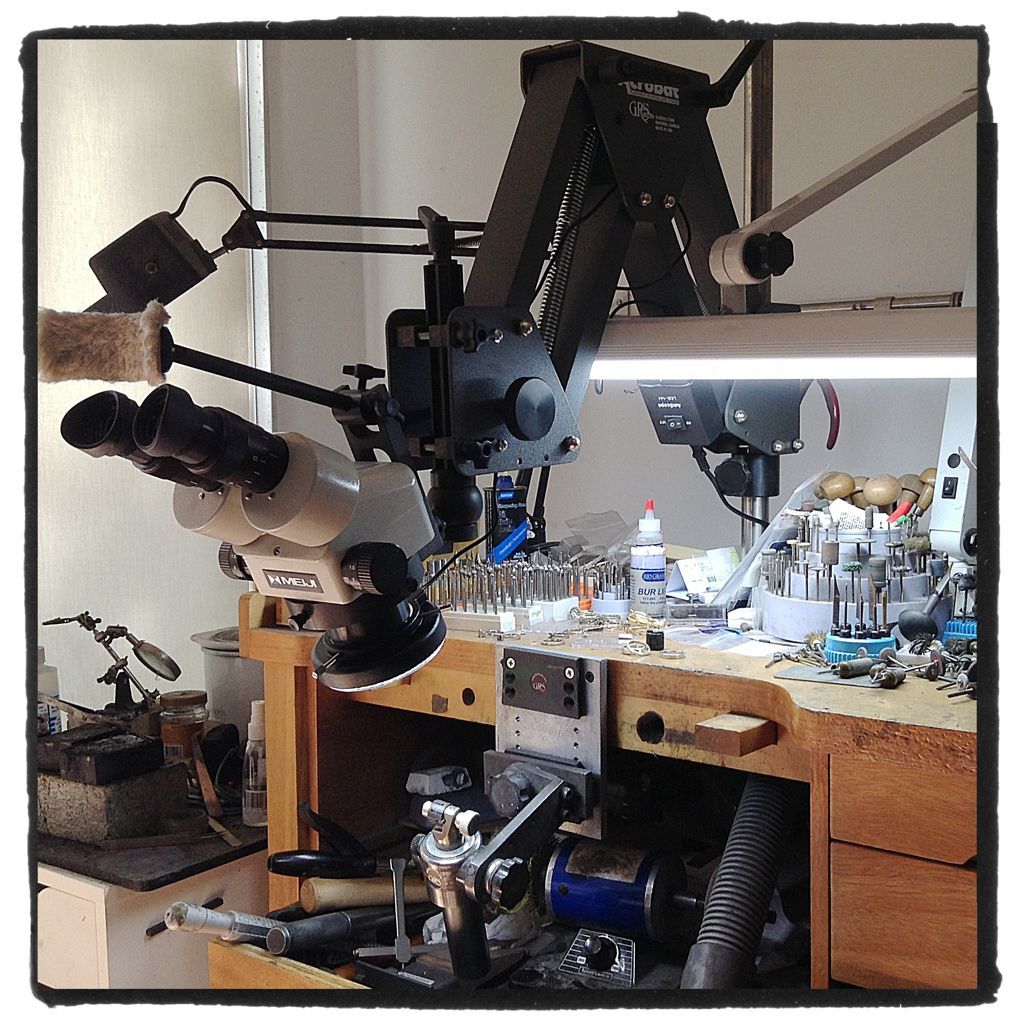 Jewelry machine
