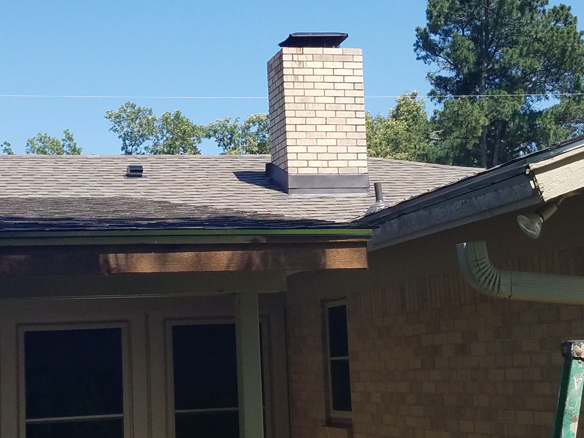 Roofing service