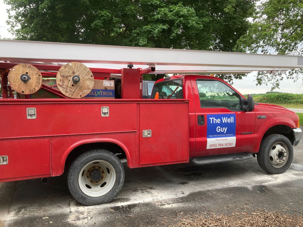 Red service truck, 