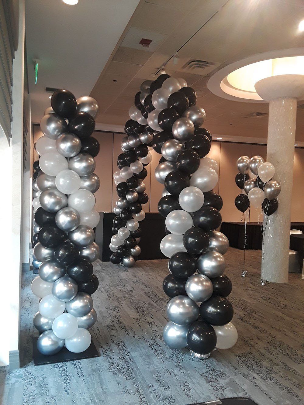 Balloon Spiral arches