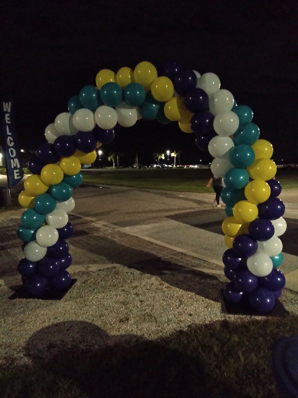 Balloon Spiral arches