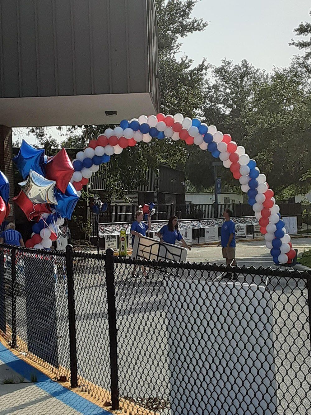 Balloon Spiral arches