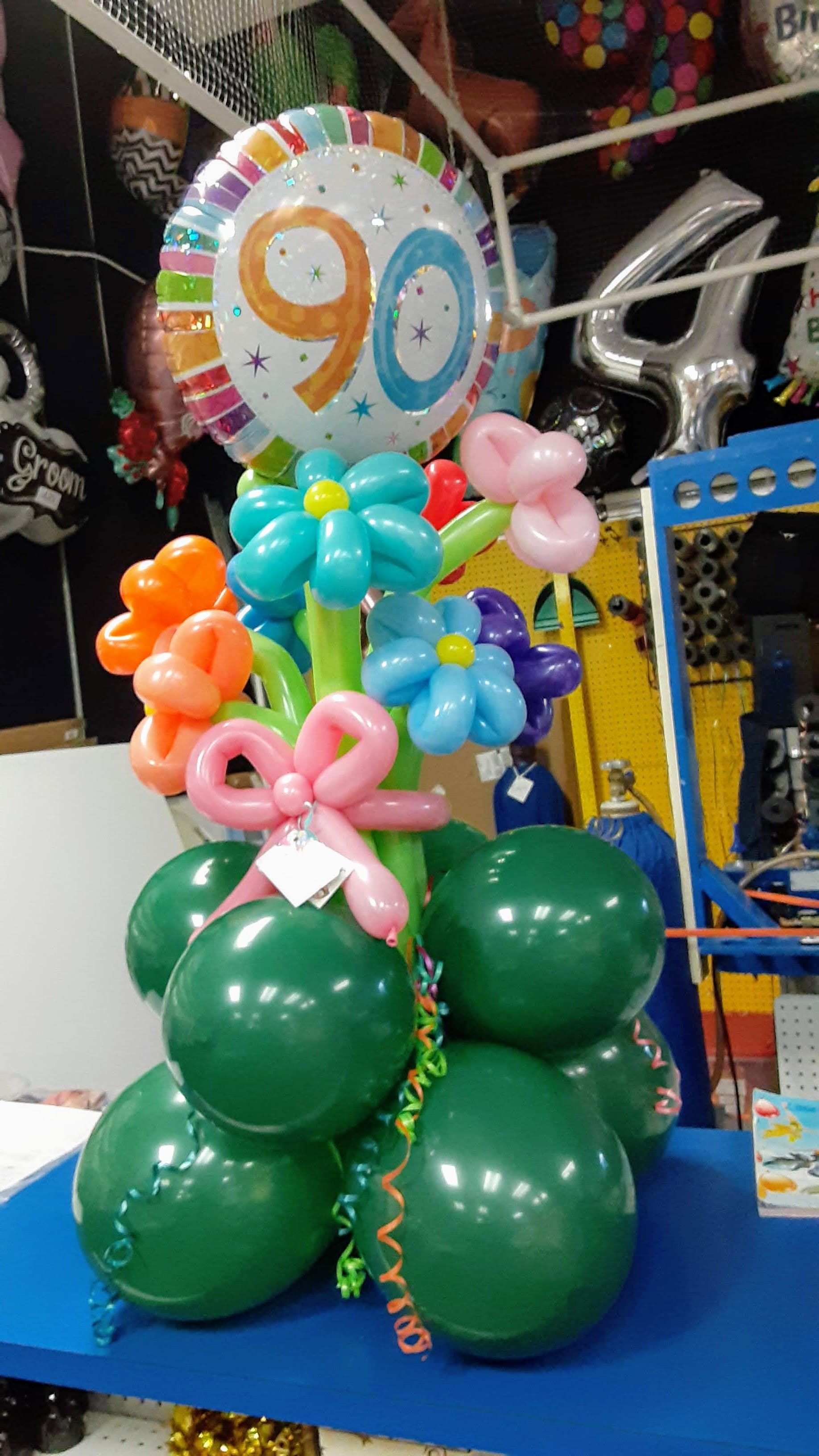 birthday balloon sculpture