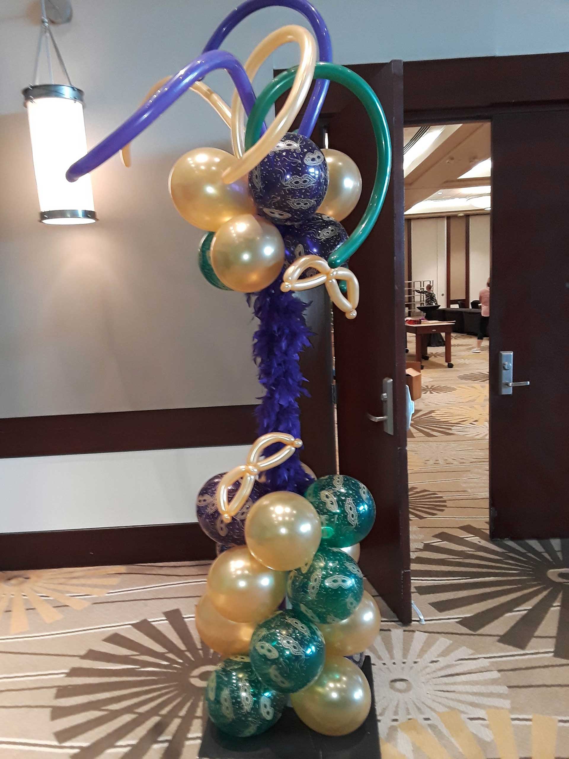 floor display purple boa balloons