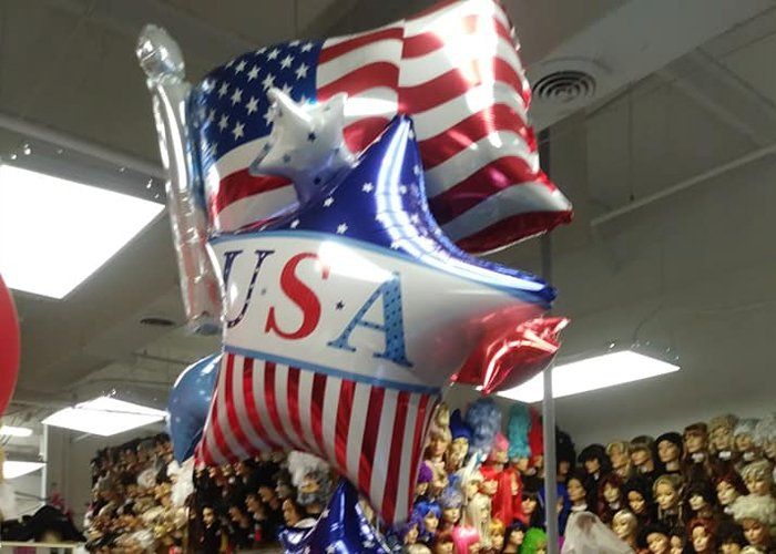 A balloon with the word usa on it