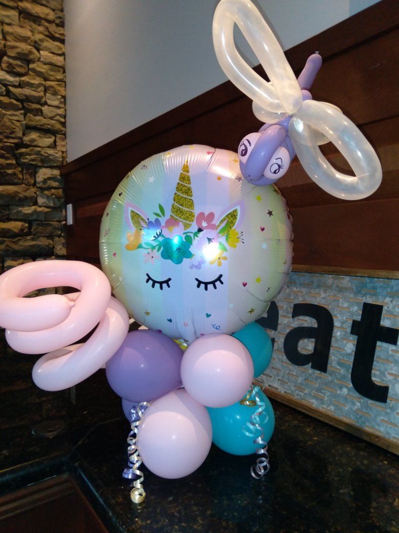 Balloon table centerpieces