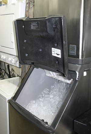 Commercial ICE machine
