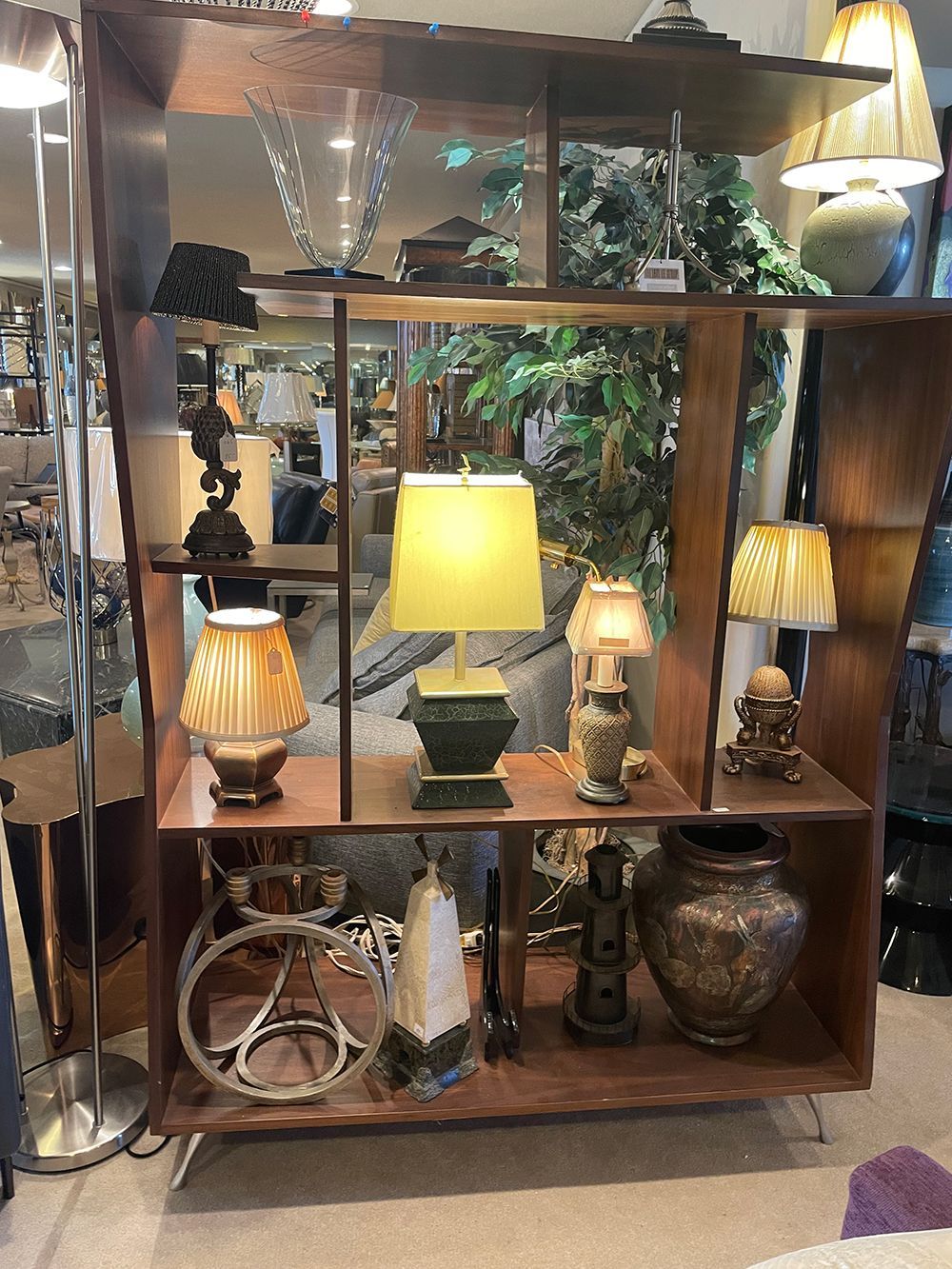 Store Contemporary Furniture Showcase Youngstown, OH