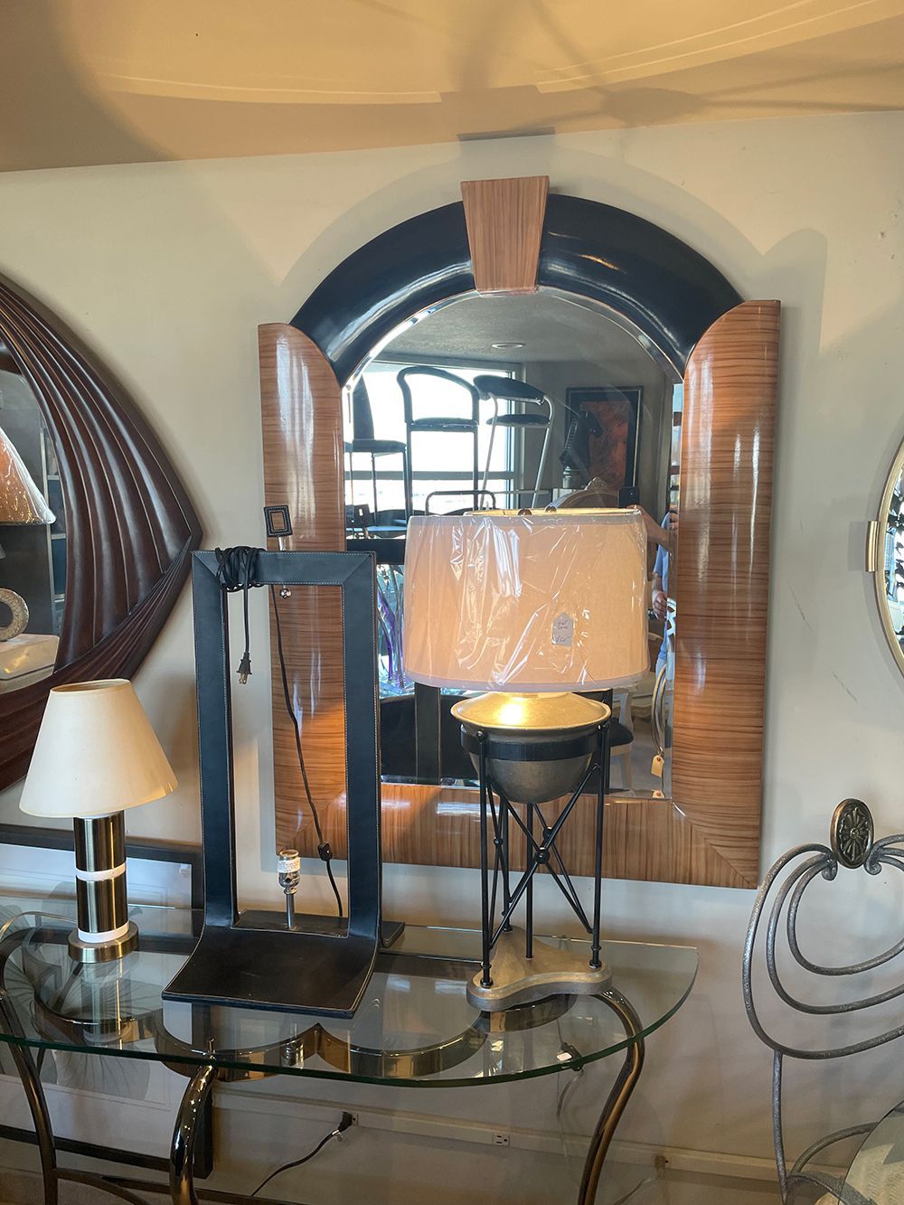 Store Contemporary Furniture Showcase Youngstown, OH