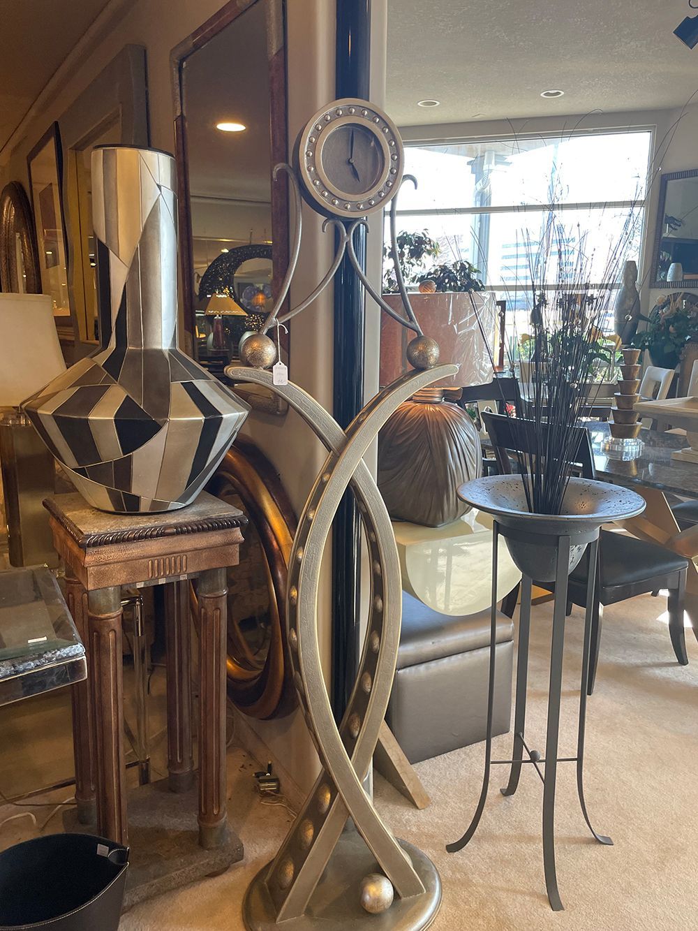 Store Contemporary Furniture Showcase Youngstown, OH