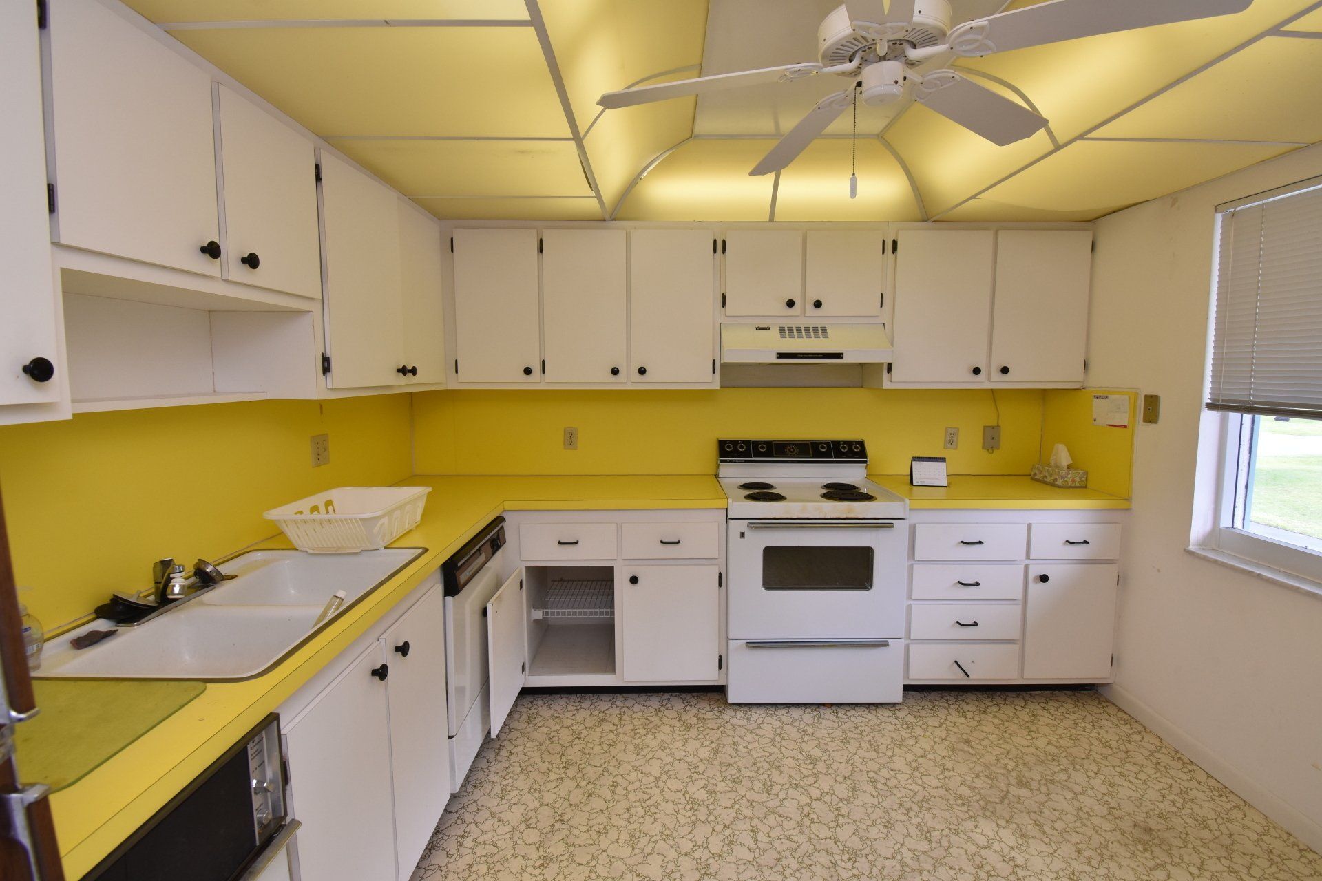 Kitchen renovation - before