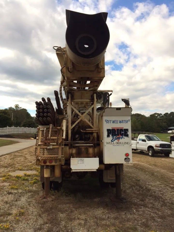 well drilling truck