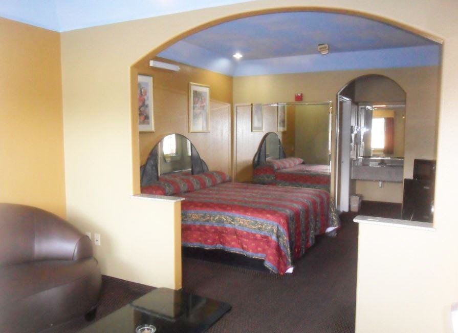 ROOM 2