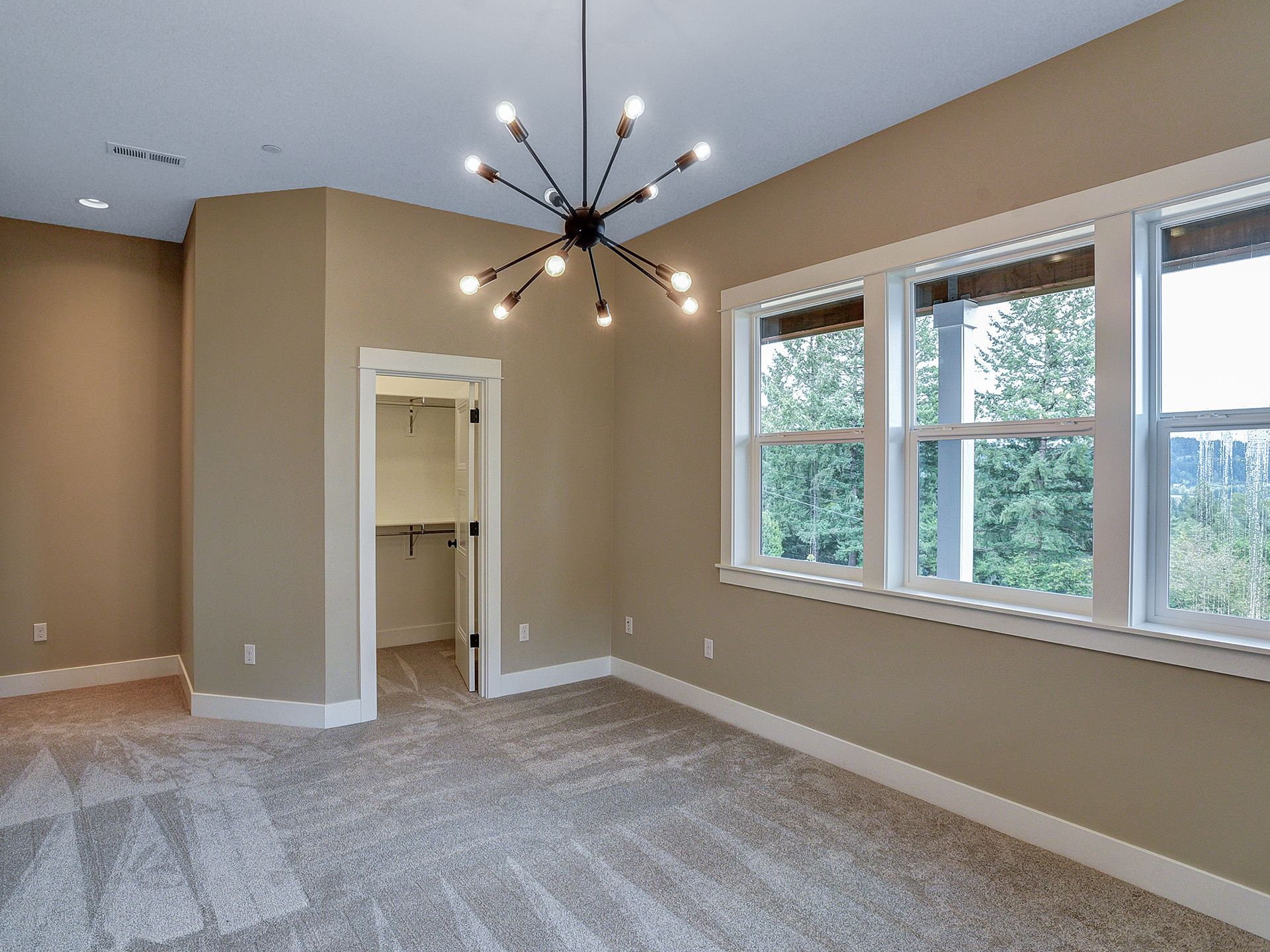 Creative chandelier on an empty room