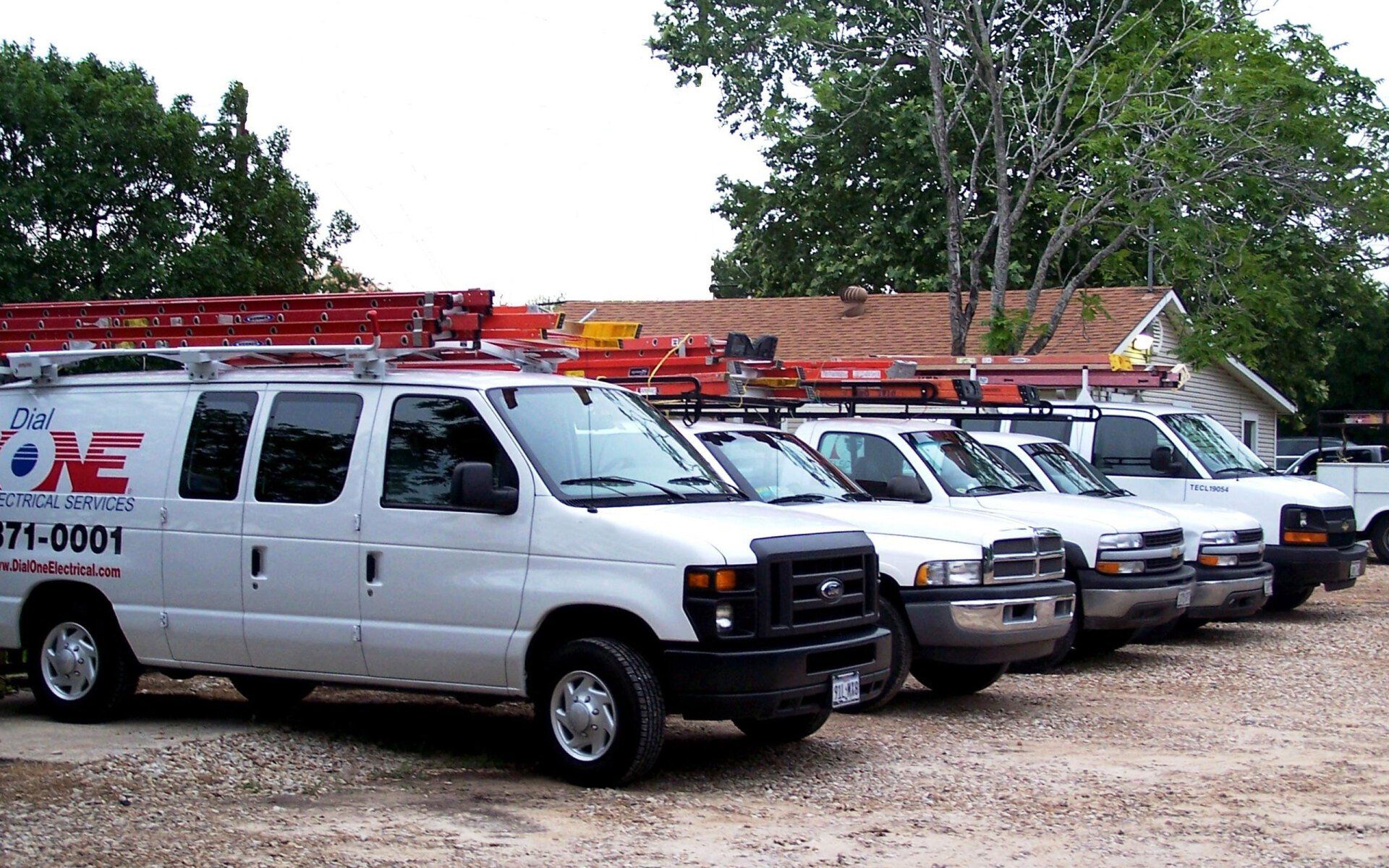 Contact Dial One Electrical Services Electrician Austin, TX