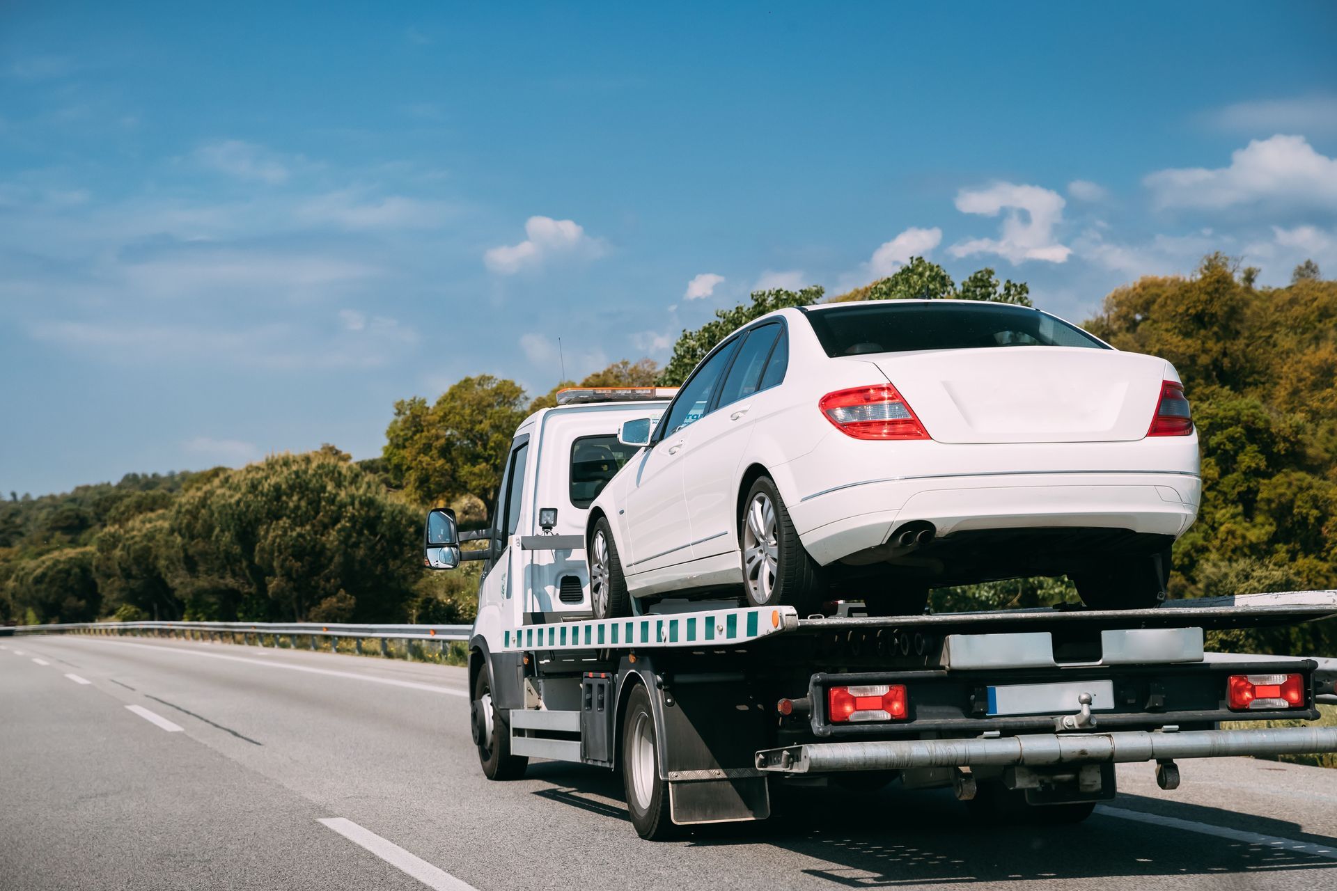 truck towing service