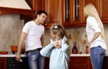 parents arguing near child