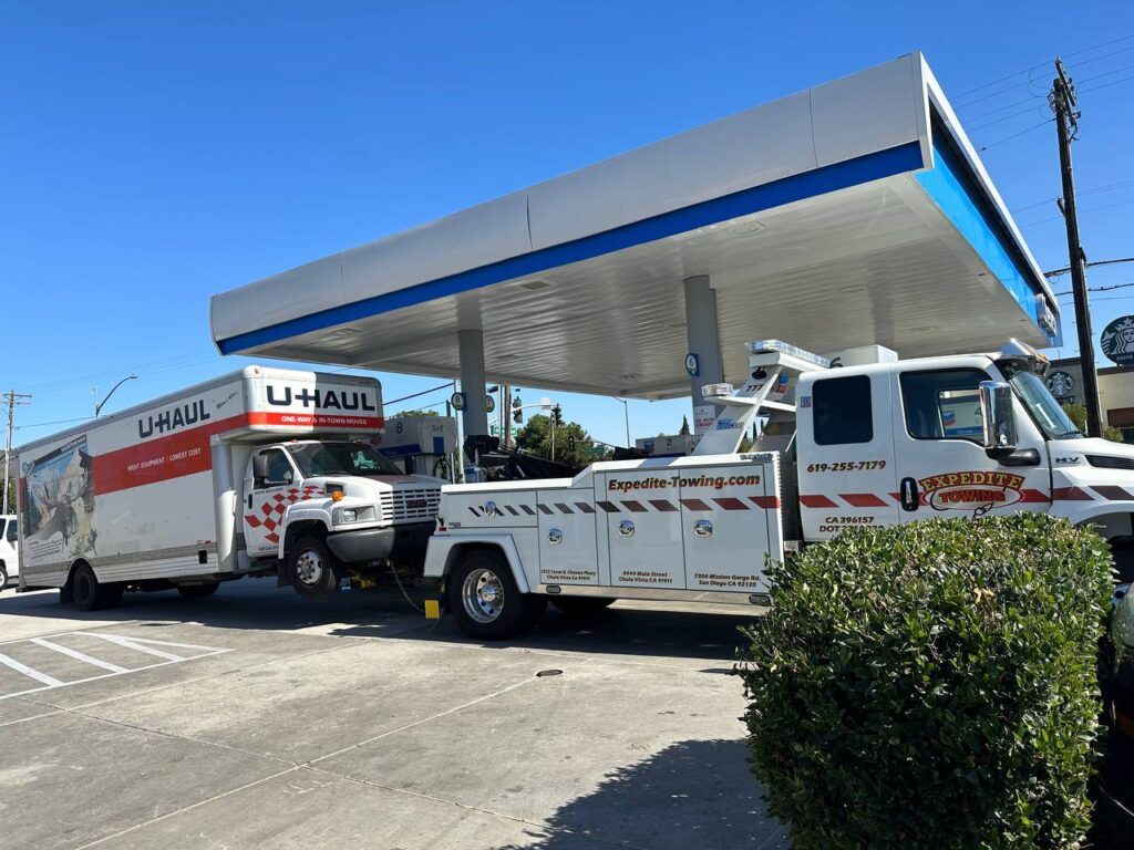 Navigating Semi-Truck Breakdowns on the Road Towing Services in San Diego and Nearby Areas