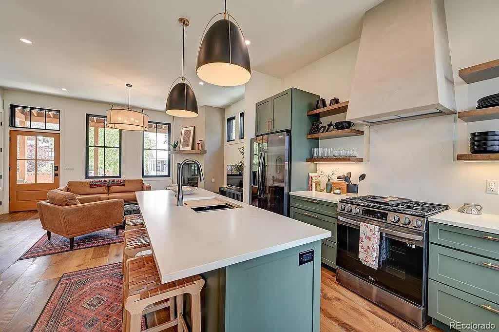 Buena Vista Getaway Kitchen Island