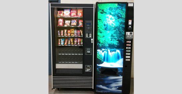 Snacks vending machine