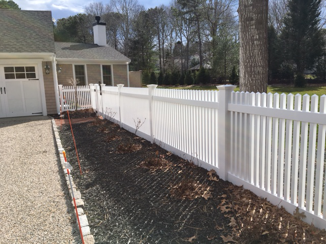 Vinyl fencing