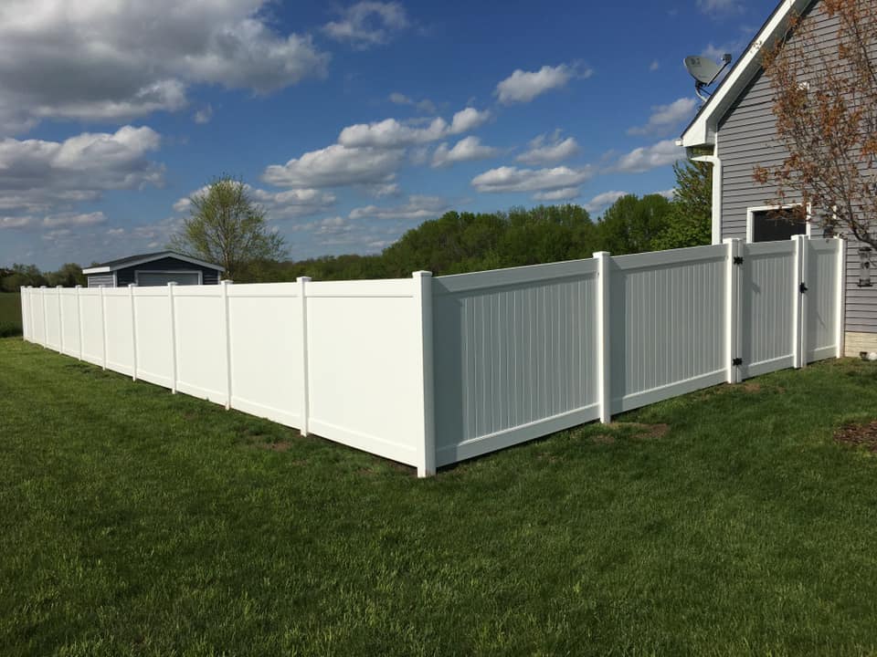 LowMaintenance PVC and Vinyl Fencing St. Charles, IA