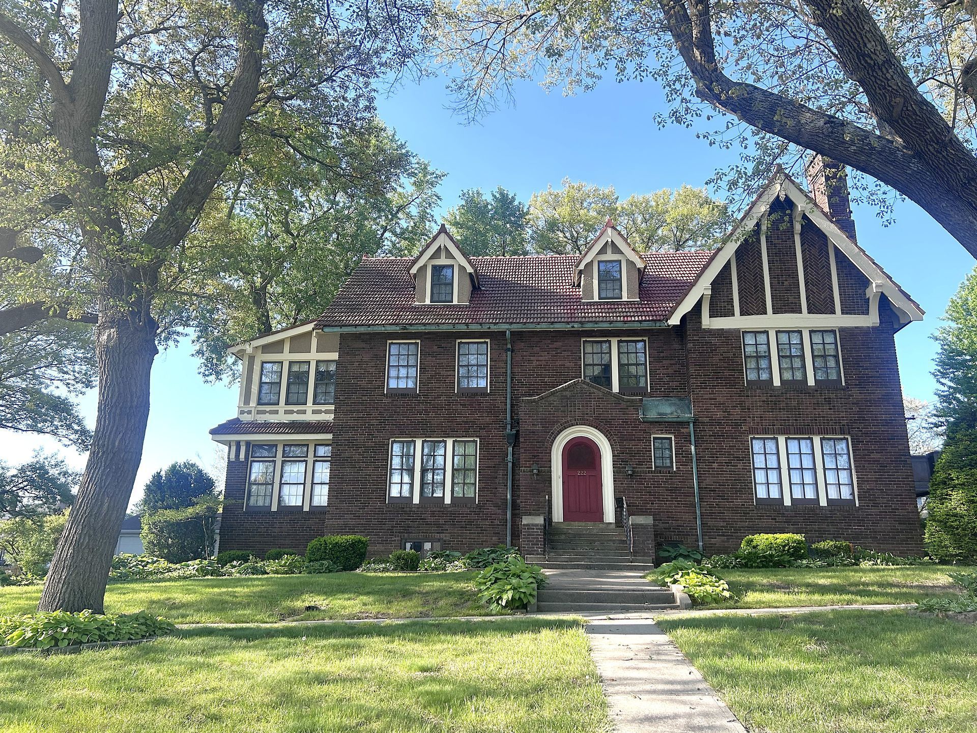 222 W Grant St.,
Clarinda, IA
