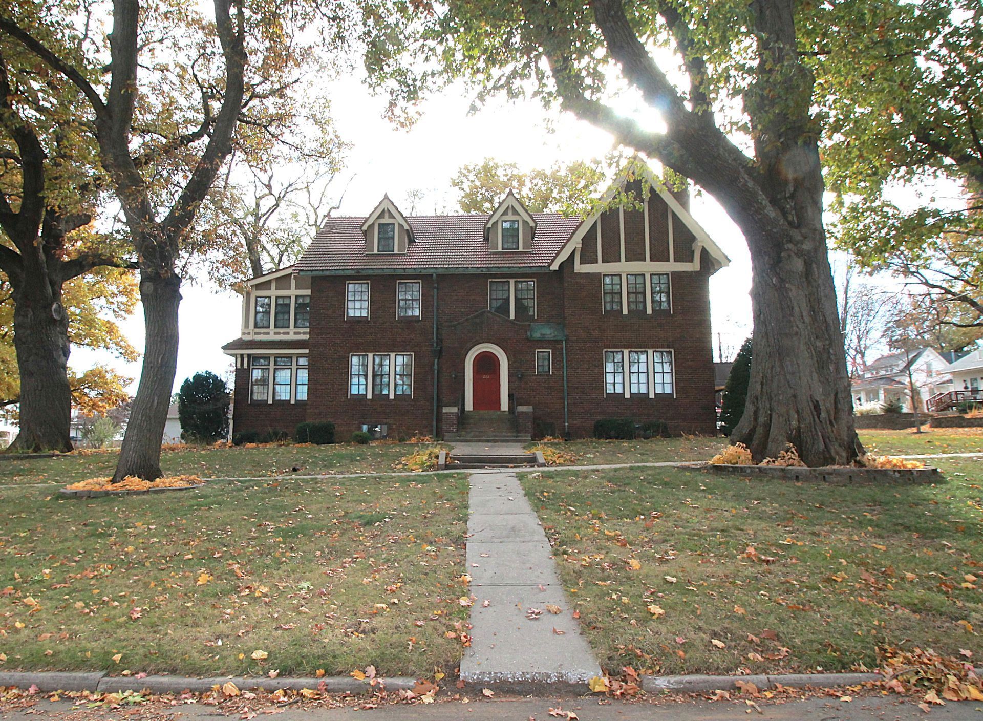 222 W Grant St., Clarinda, IA