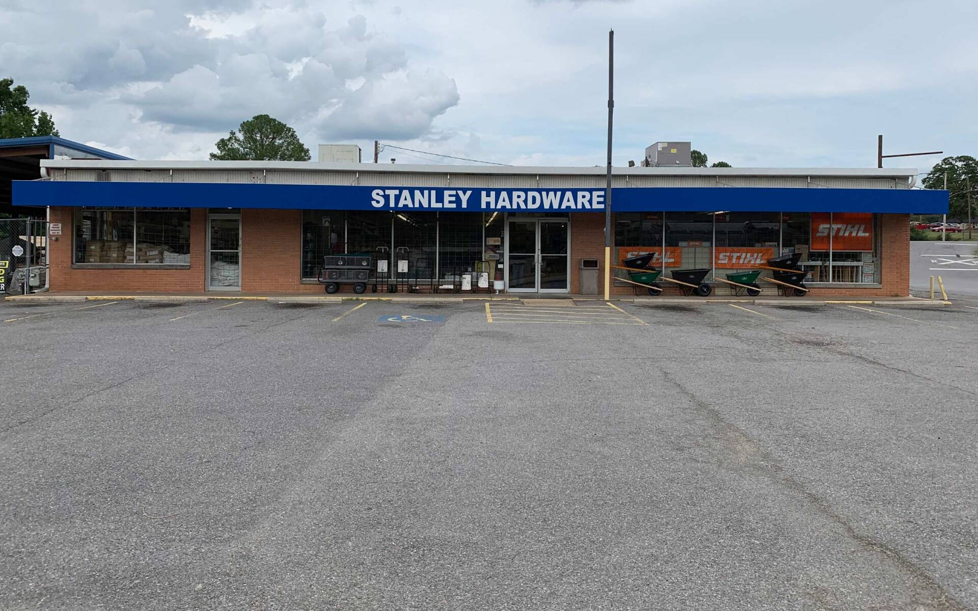 Welcome To Stanley Hardware and Feed - NC