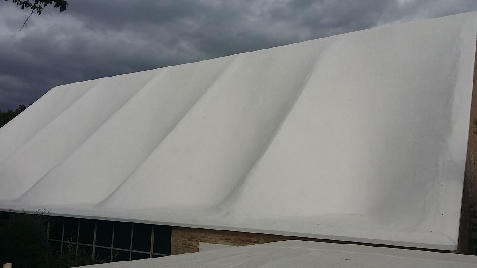 Spray roof foam installation