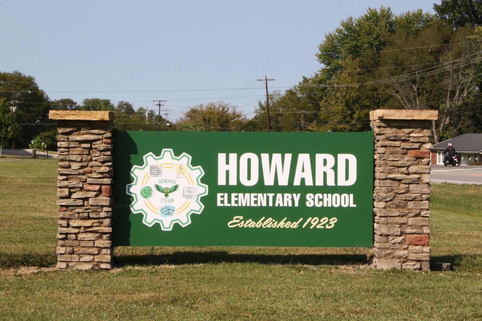 A sign for howard elementary school established in 1923