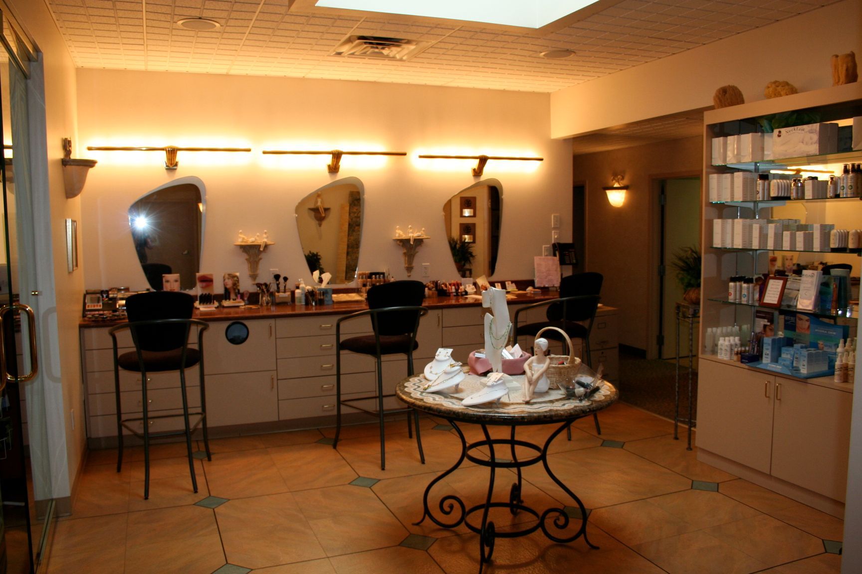 Make-up area