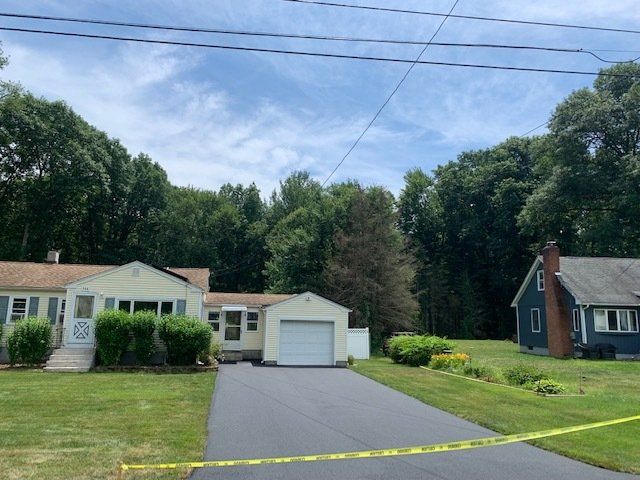 Residential asphalt paving