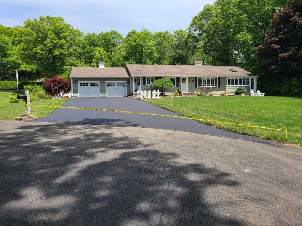 Residential asphalt milling installers