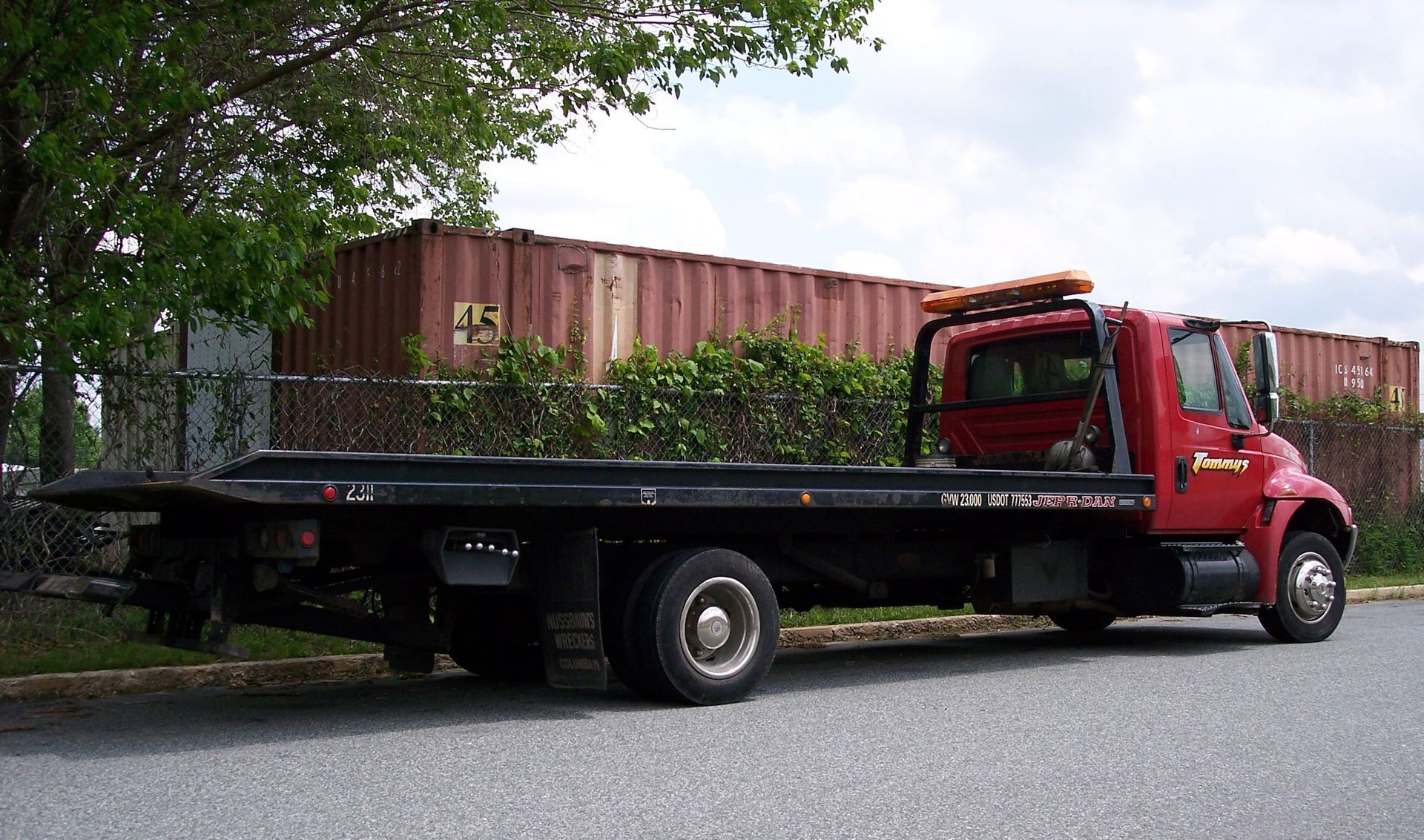 semi towing