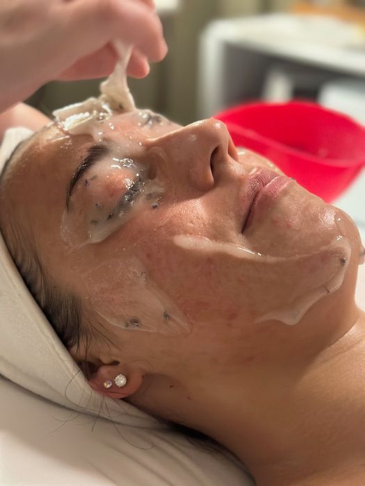 Customizable Hydrojelly mask with facial